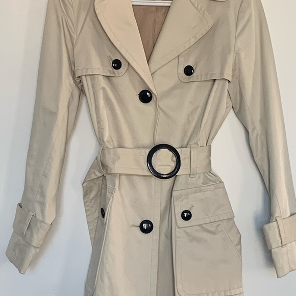 Vintage Single-Breasted Trench Coat: Banana Republic - Picture 8 of 8